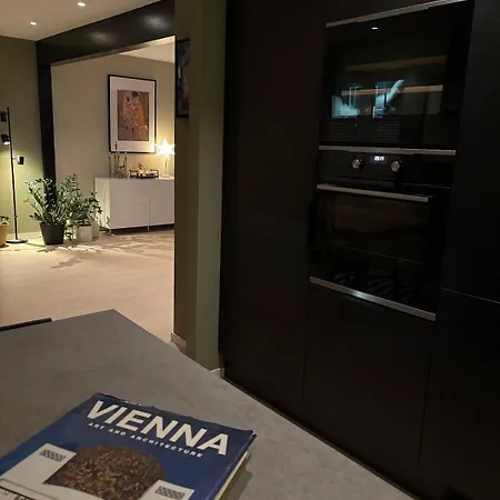 Beautiful House - Walking Distance Of Everything